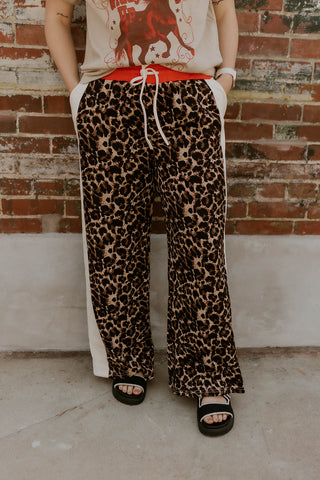 Contrast Side Panel Leopard Pants