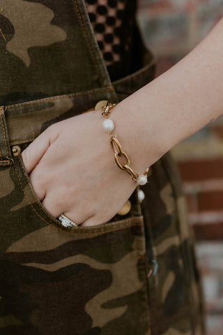 Carmen Chain Pearl Bracelet