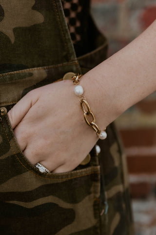 Carmen Chain Pearl Bracelet