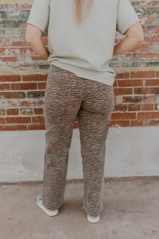 Tiger Logan Dad Jeans- Hidden