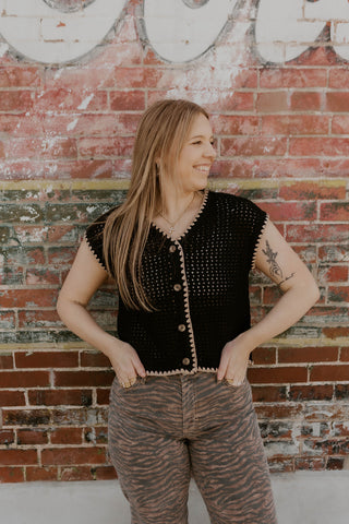 Button Up Knit Vest- Black