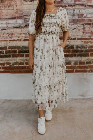 To Impress Tiered Floral Midi Dress