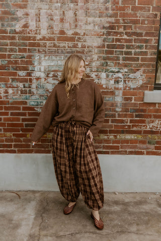 Plaid Around Pants
