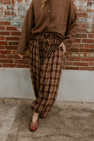 Plaid Around Pants