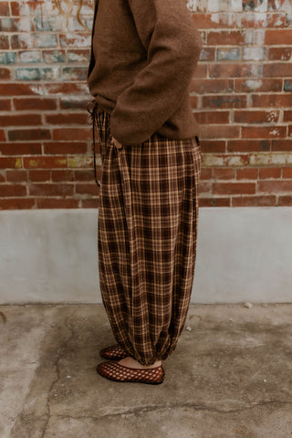 Plaid Around Pants