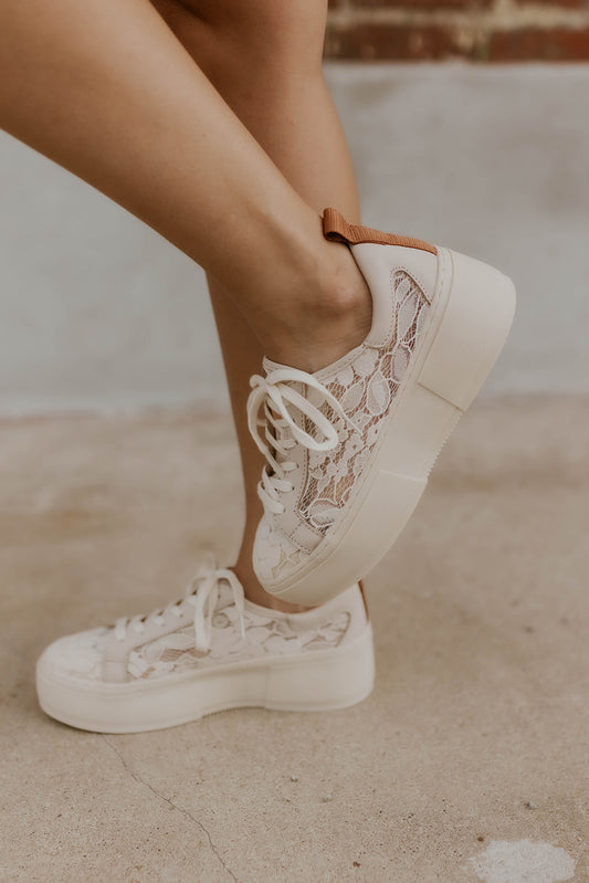 Glee Lace Sneaker- 42 Gold