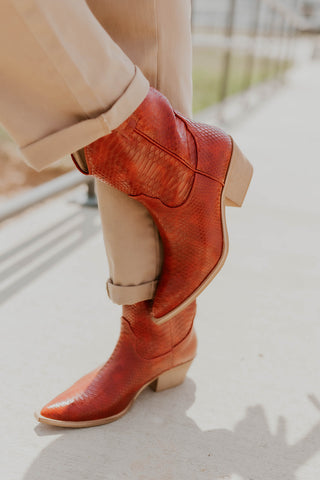 Karlie Boot- Red