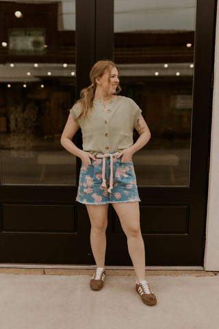 Braided Waist Floral Denim Shorts