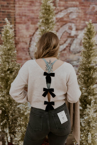 Bow Detailed Sweater- Cream