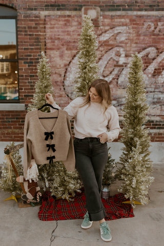 Bow Detailed Sweater- Cream