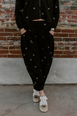 Embroidered Bow Scuba Pants- Black