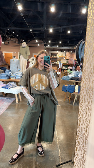 Delicate Details Pants- Olive