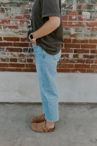 Kyla High Rise Barrel Jeans- Lovervet