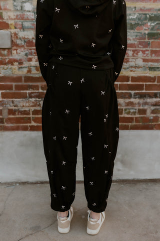 Embroidered Bow Scuba Pants- Black