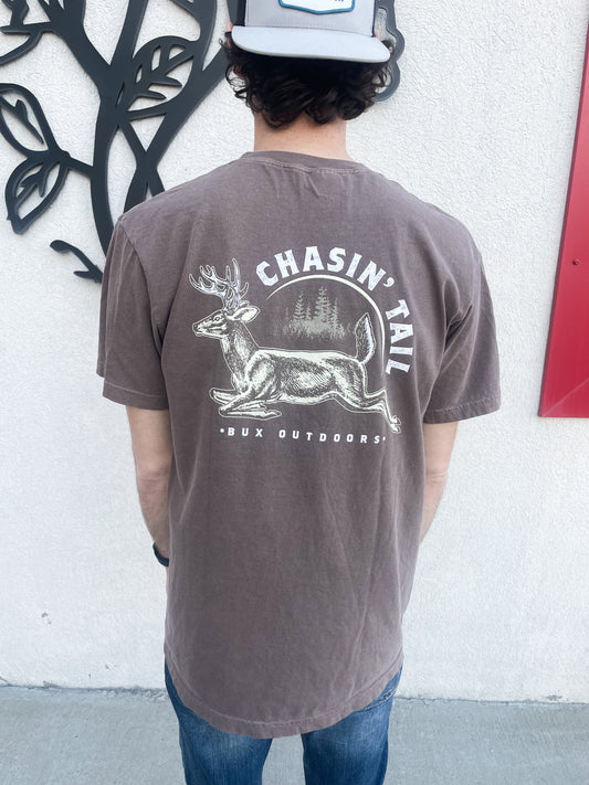 Bux Chasin' Tail Men's Graphic Tee